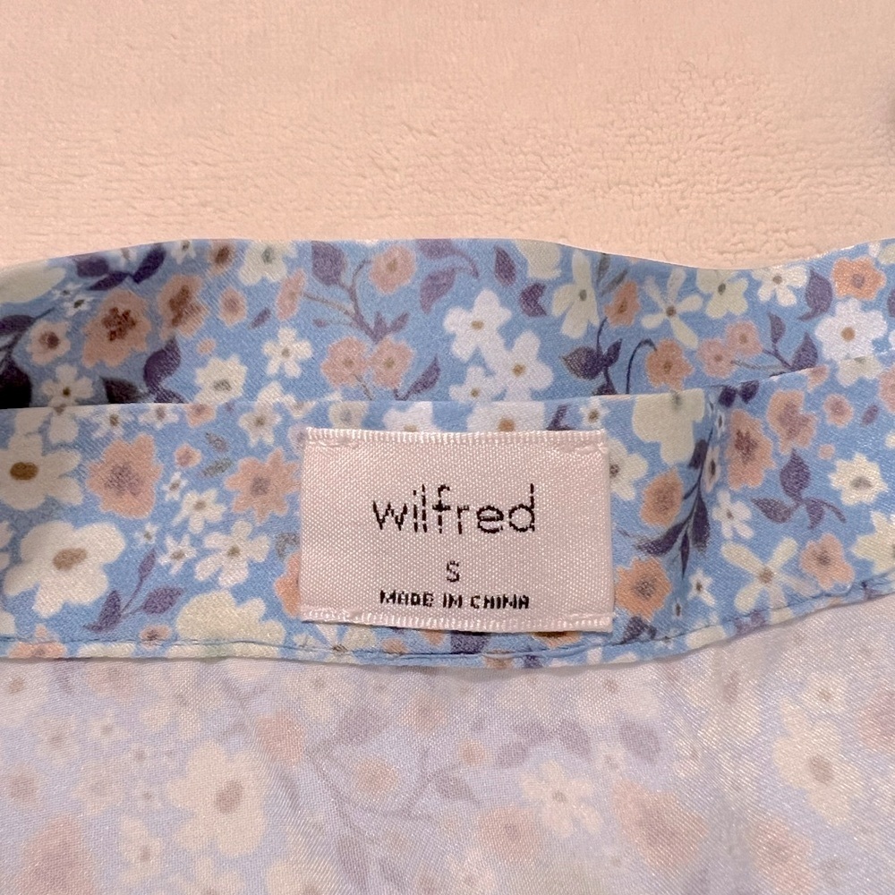Aritzia mini wrap skirt - Picture 3 of 6